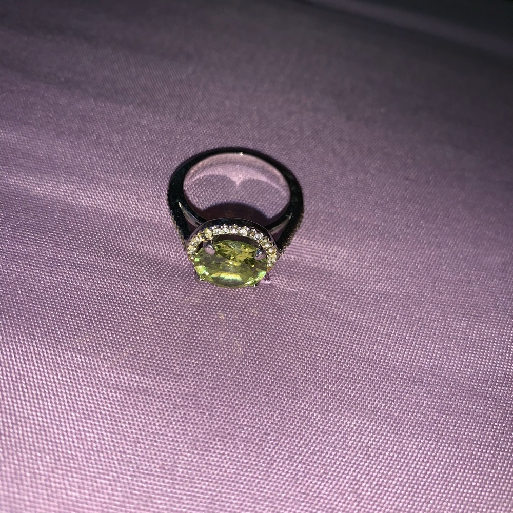 silver ring - Picture 2 of 6